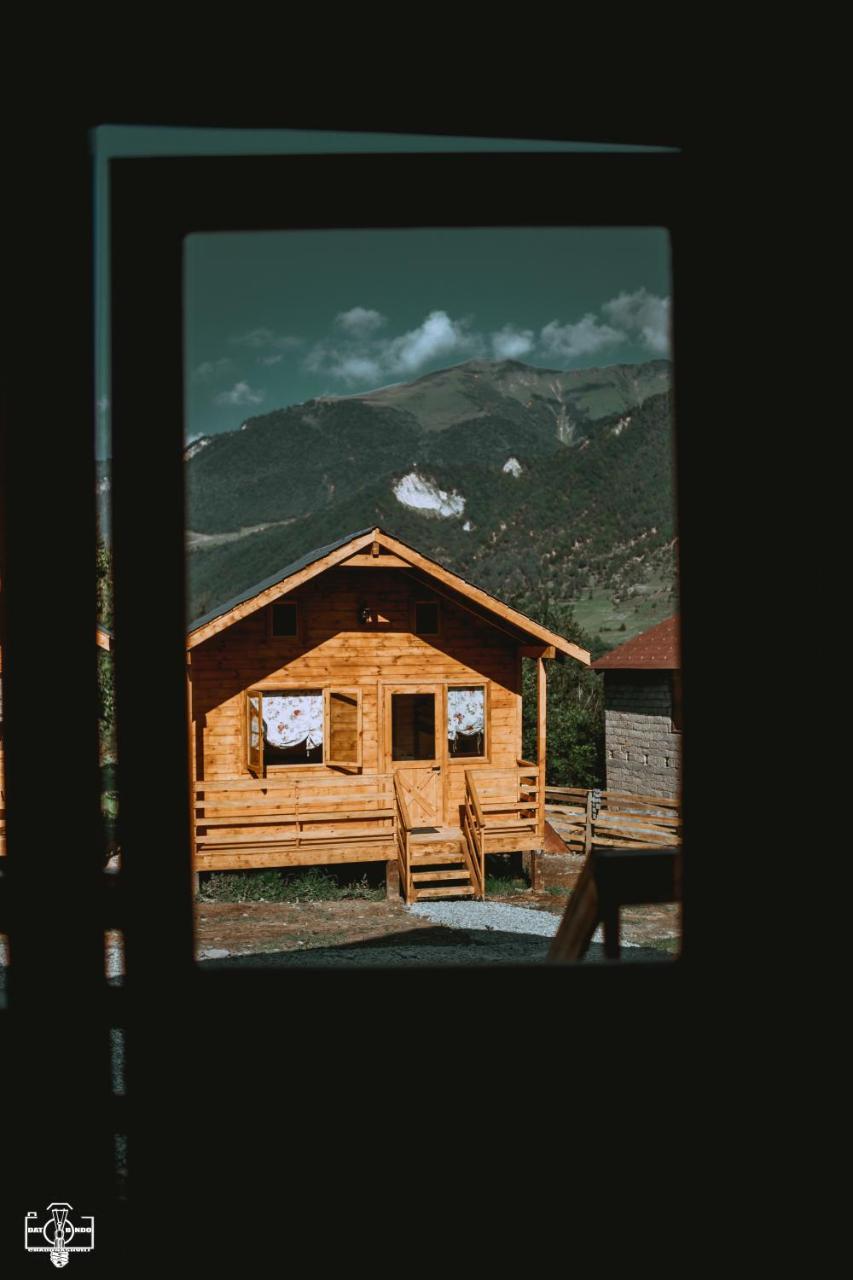 Mountain Cabins 梅斯蒂亚 外观 照片